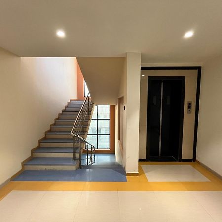 Hotel Avenue Plaza Mundra ภายนอก รูปภาพ